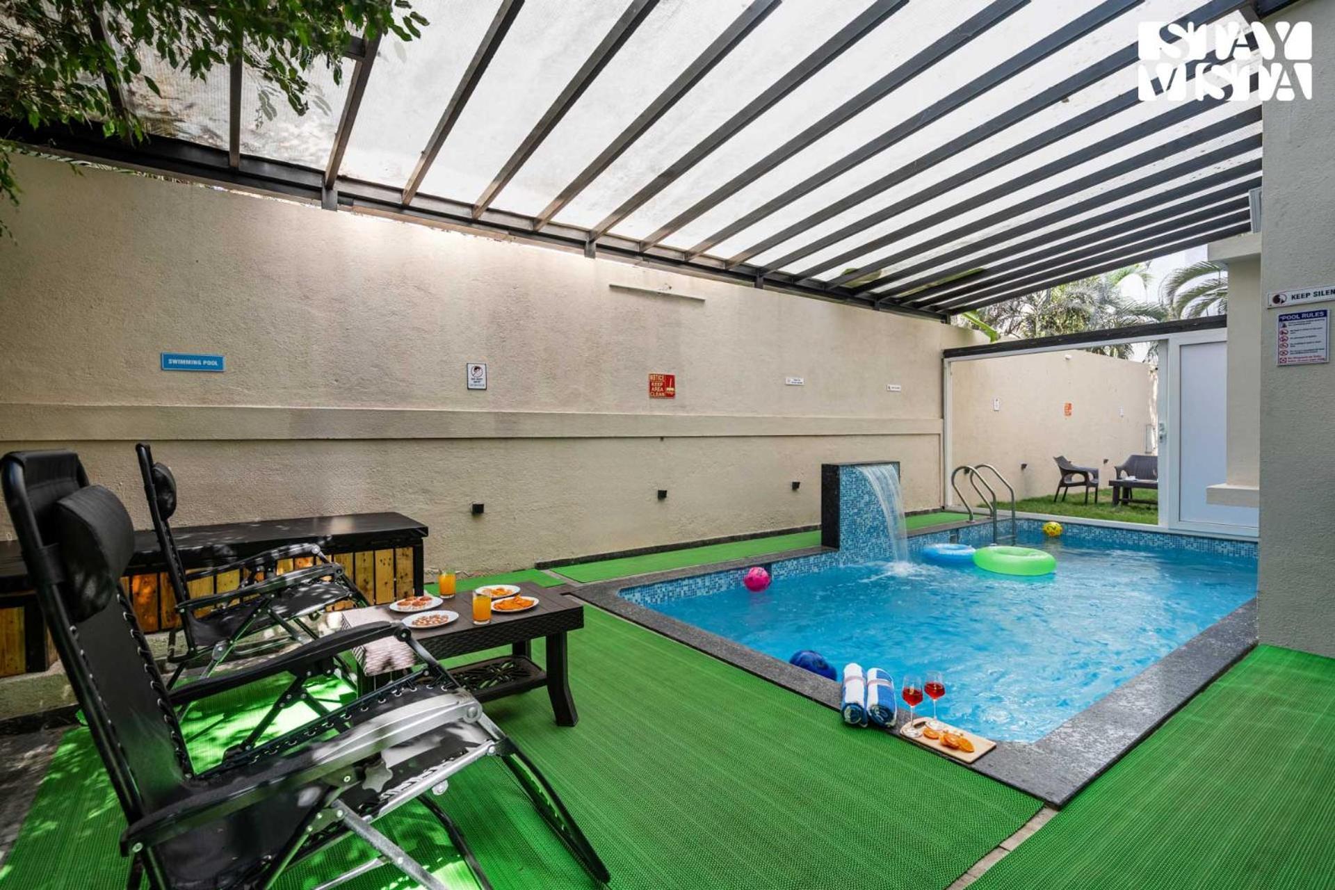 Serenity Meadows With Pool By Veo - Part Of Stayvista ナーシク エクステリア 写真